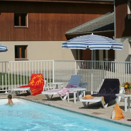 2* Avec Terrasse, Piscines, Sauna, Parking Et Animaux Admis - Fr-1-629-139 Lägenhet Samoëns
