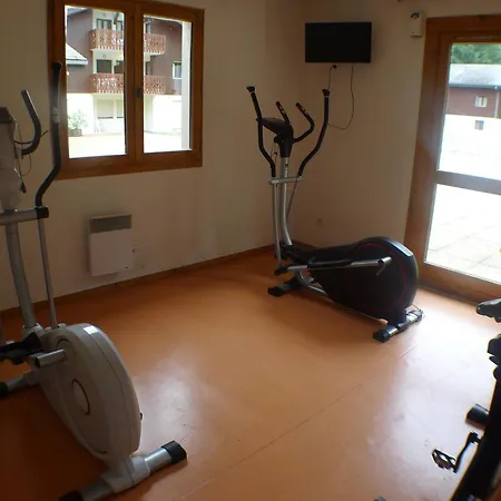 2* Avec Terrasse, Piscines, Sauna, Parking Et Animaux Admis - Fr-1-629-139 Lägenhet Samoëns