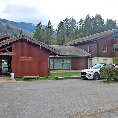Confortable Avec Parking Et Animaux Admis Apartment Samoens
